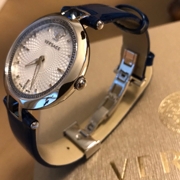 Versace Womens Watch - Picture 11 of 16